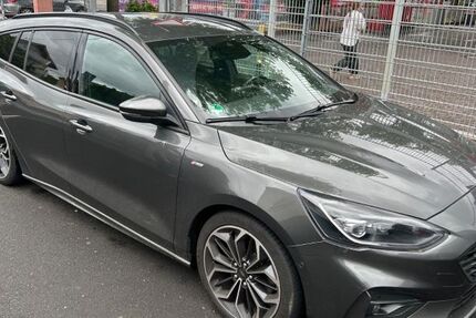 Ford Focus 96.000 km 16.600 &euro; Wiesbaden 65203