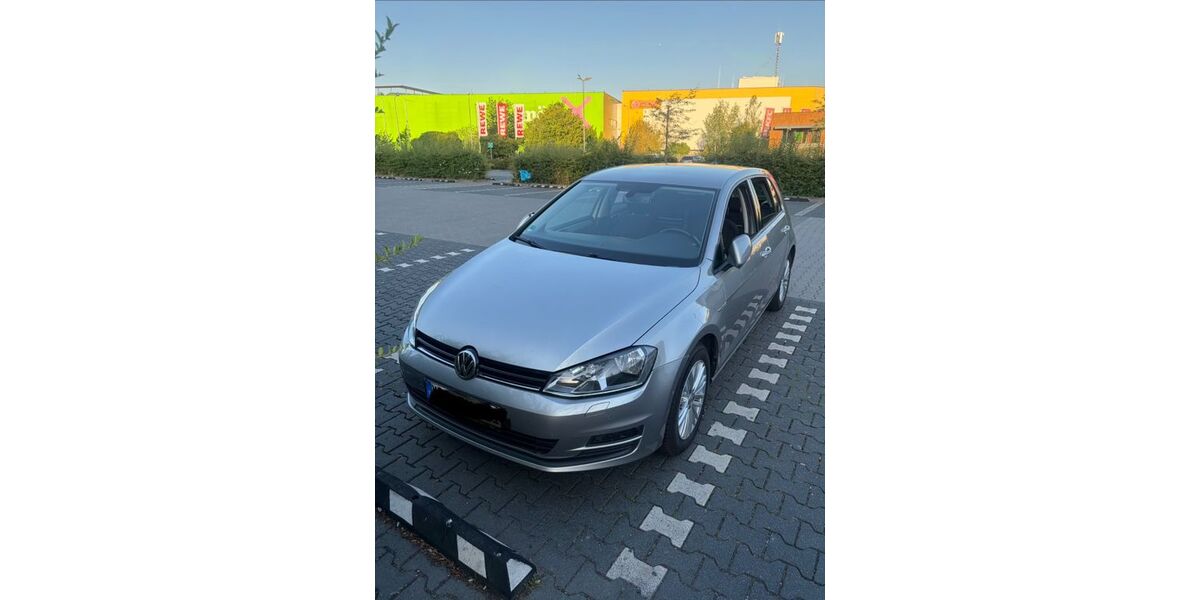 VW Golf 228.000 km 7.900 &euro; Schwalbach am Taunus 65824
