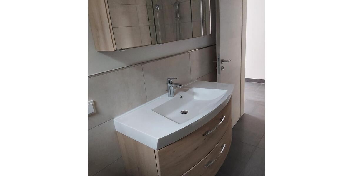 Etagenwohnung Idstein - 2 Zimmer, 92 m&sup2;, 1.100&euro; | Angebot:26464494