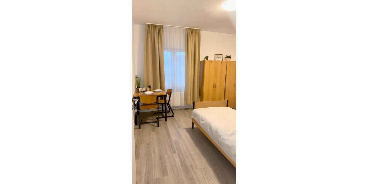 Erdgeschoßwohnung Hochheim am Main - 4 Zimmer, 80 m&sup2;, 100&euro; | Angebot:24703218