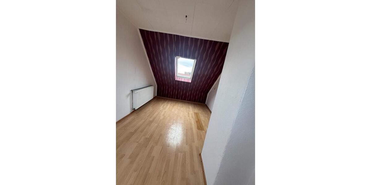 Etagenwohnung Büttelborn - 6 Zimmer, 93 m&sup2;, 1.250&euro; | Angebot:25379359