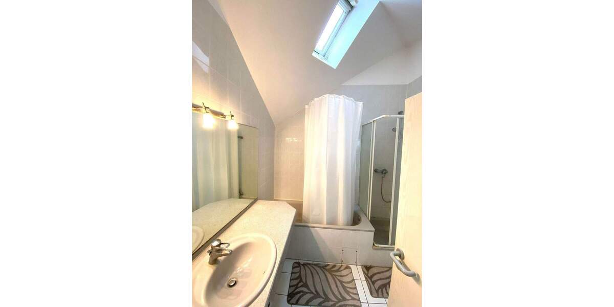 Frisch renoviert: 2-Zimmer Wohnung mit Balkon und Kamin 2 zimmer