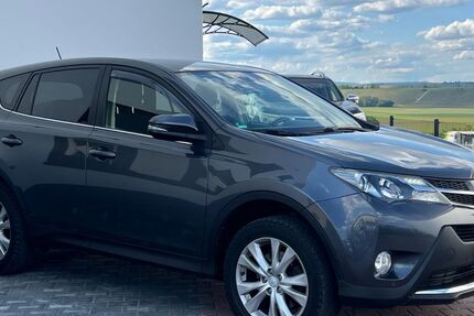 Toyota RAV 4 180.000 km 13.500 € Saulheim 55291