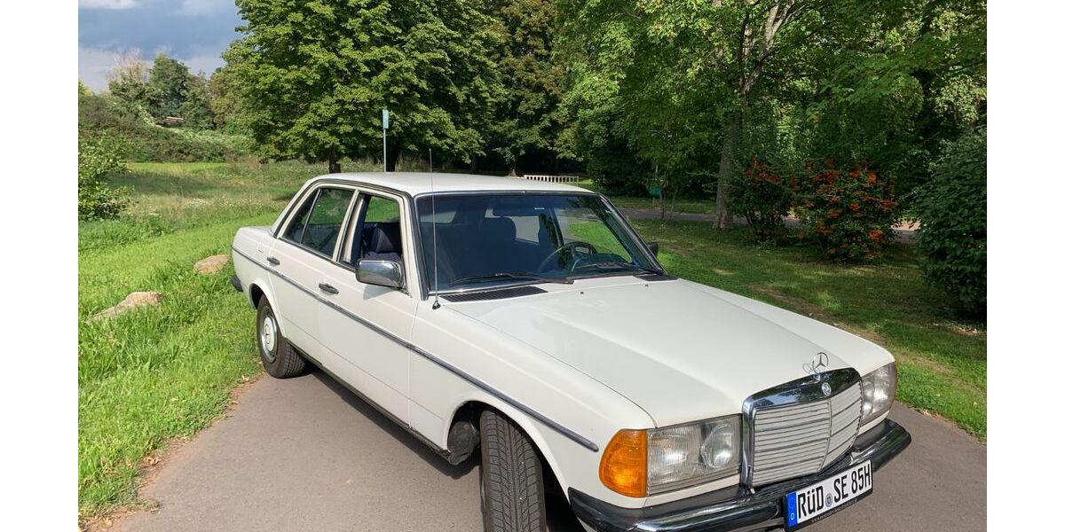Mercedes-Benz 300 206.000 km 14.999 &euro; Rüdesheim am Rhein 65385