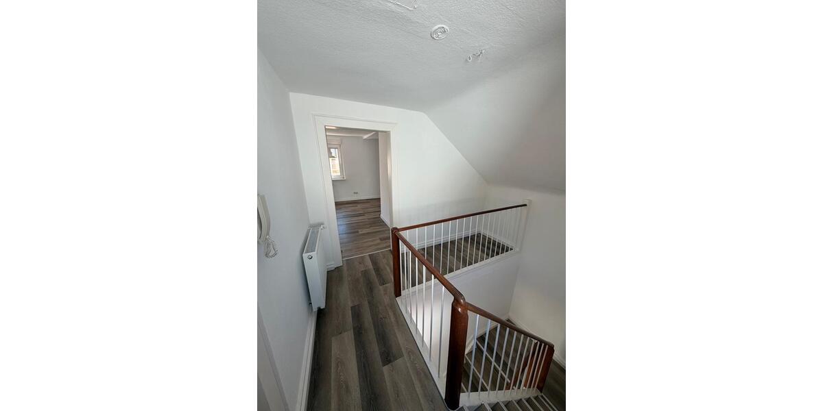 Etagenwohnung Wiesbaden Bierstadt - 4 Zimmer, 90 m&sup2;, 1.500&euro; | Angebot:26265654