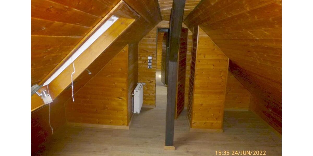 Dachgeschoßwohnung Niedernhausen - 3 Zimmer, 90 m&sup2;, 870&euro; | Angebot:26181056
