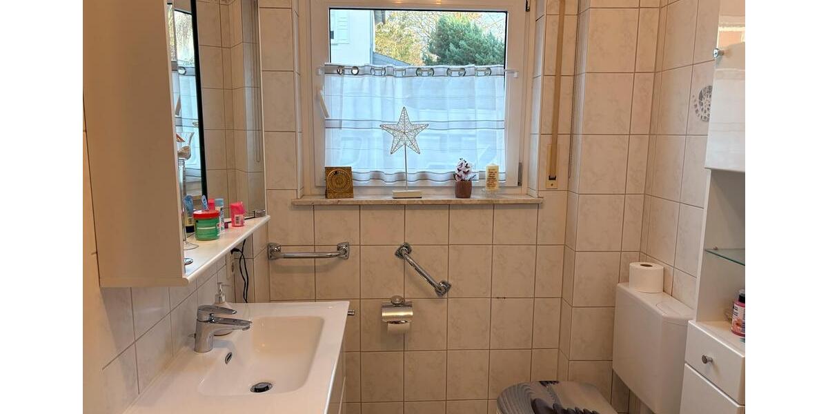 Helle, gut geschnittene 2,5-Zimmer-Wohnung mit EBK und Balkon 2.5 zimmer