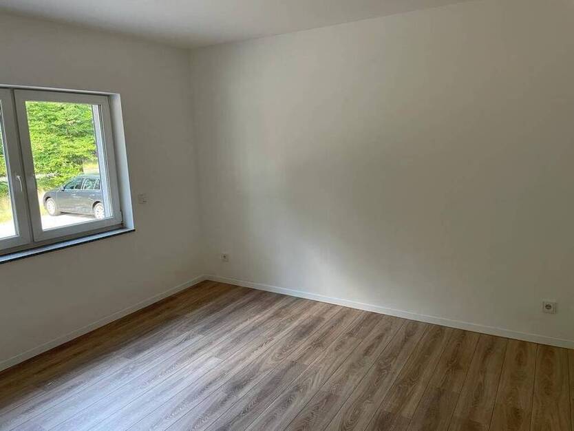 TOP 2 ZKB ETW in Zeppelinheim, mit Balkon und Gartenanteil