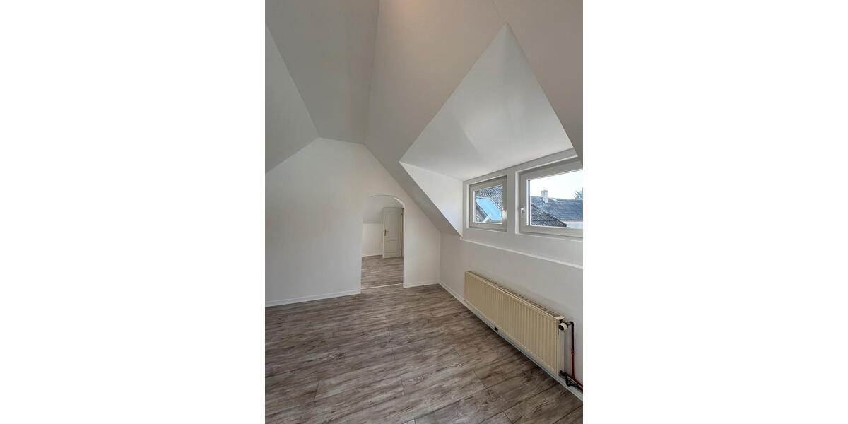 Maisonettenwohnung Taunusstein - 2.5 Zimmer, 81 m&sup2;, 1.250&euro; | Angebot:25435479