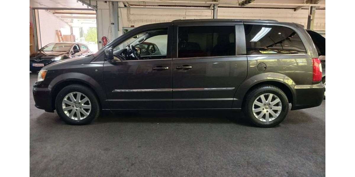 Lancia Voyager 165.000 km 13.900 &euro; Rüsselsheim 65428
