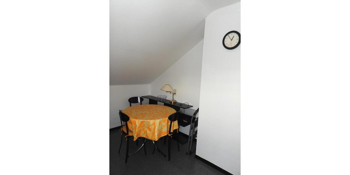 Dachgeschoßwohnung Hofheim am Taunus - 3 Zimmer, 70 m&sup2;, 710&euro; | Angebot:25403855