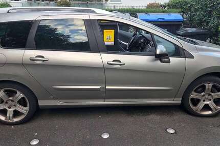 Peugeot 308 220.030 km 3.000 &euro; Wiesbaden 65197