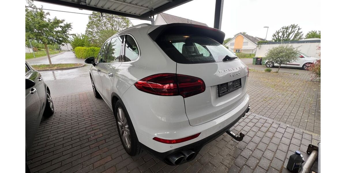 Porsche Cayenne 198.000 km 21.700 &euro; mainz 55127