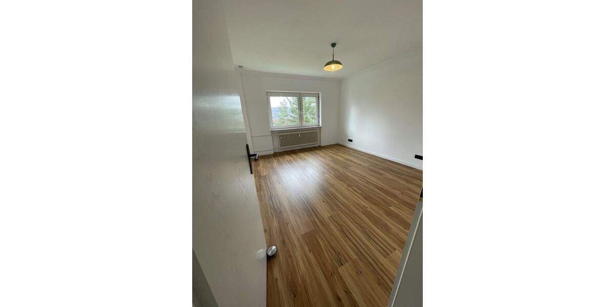 Etagenwohnung Niedernhausen - 4 Zimmer, 90 m&sup2;, 209.000&euro; | Angebot:25823326