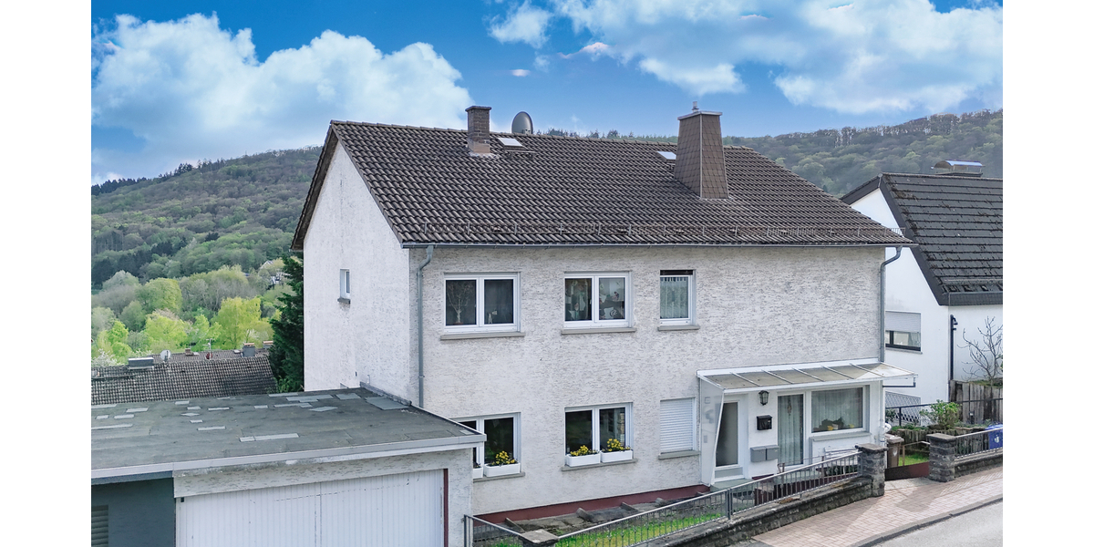Mehrfamilienhaus mit Bauplatz in Ruppertshain - Mehrfamilienhaus, Wohnhaus Kelkheim | Angebot:23618439