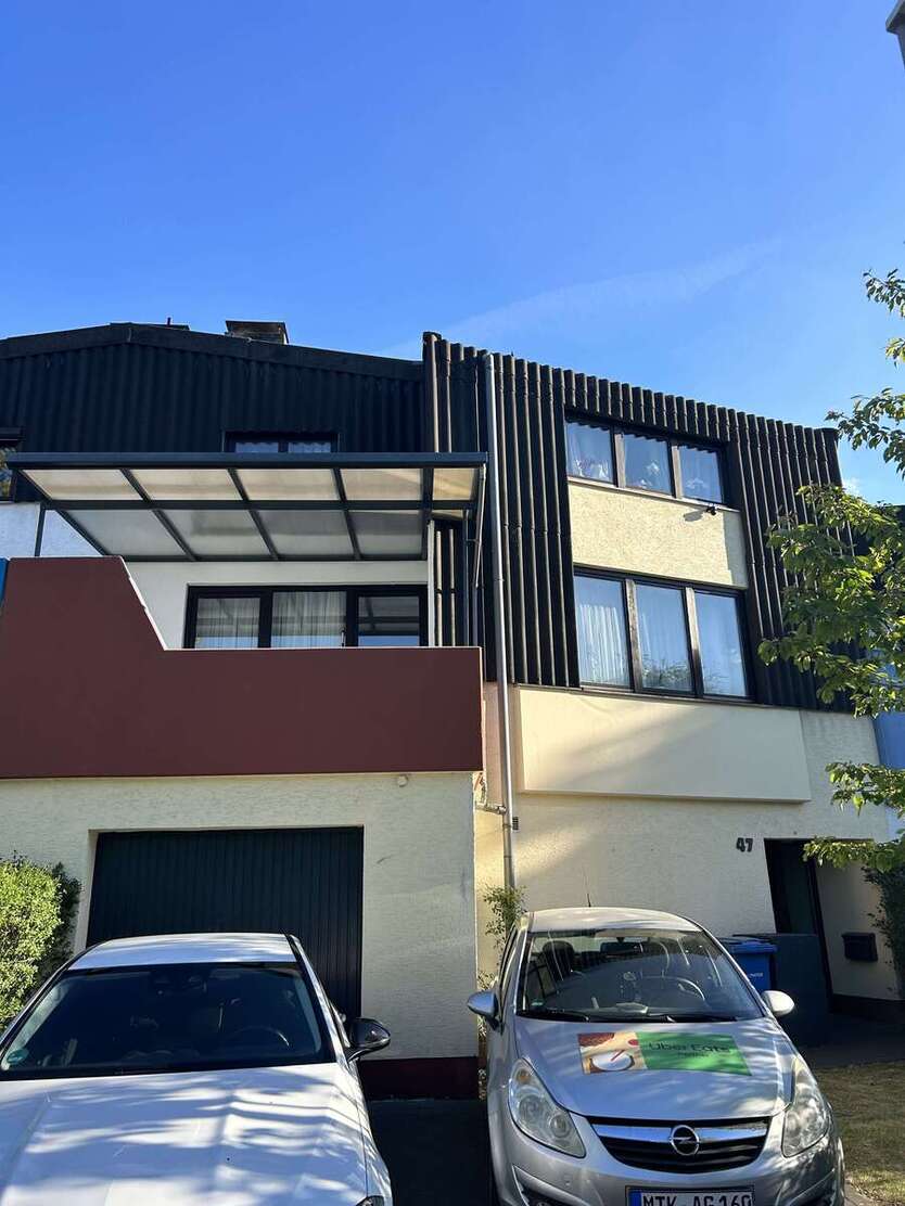 Haus zum Kaufen in Hattersheim am Main 599.000 € 163 m² 8 zimmer