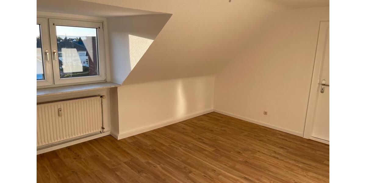 Dachgeschoßwohnung Bischofsheim - 2 Zimmer, 39 m&sup2;, 750&euro; | Angebot:26477125