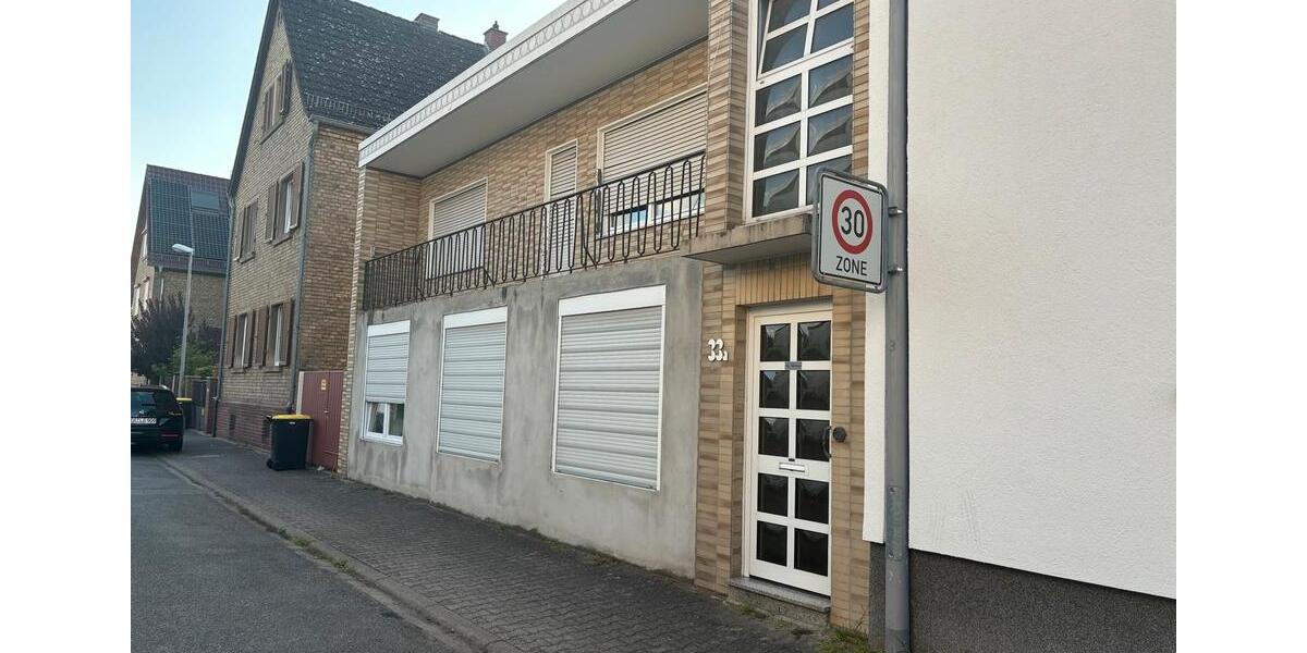 Bischofsheim,RENOVIERBEDÜRFDIGES Haus , 2 Wohnungen 6 zimmer