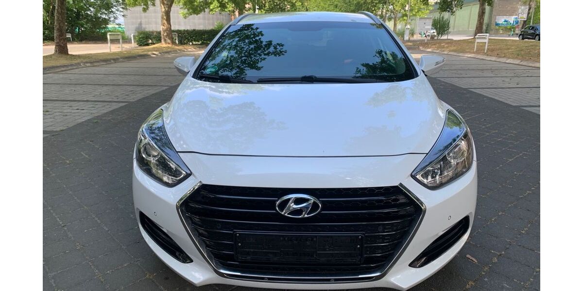 Hyundai i40 208.915 km 6.999 &euro; Mainz-Kastel 55252