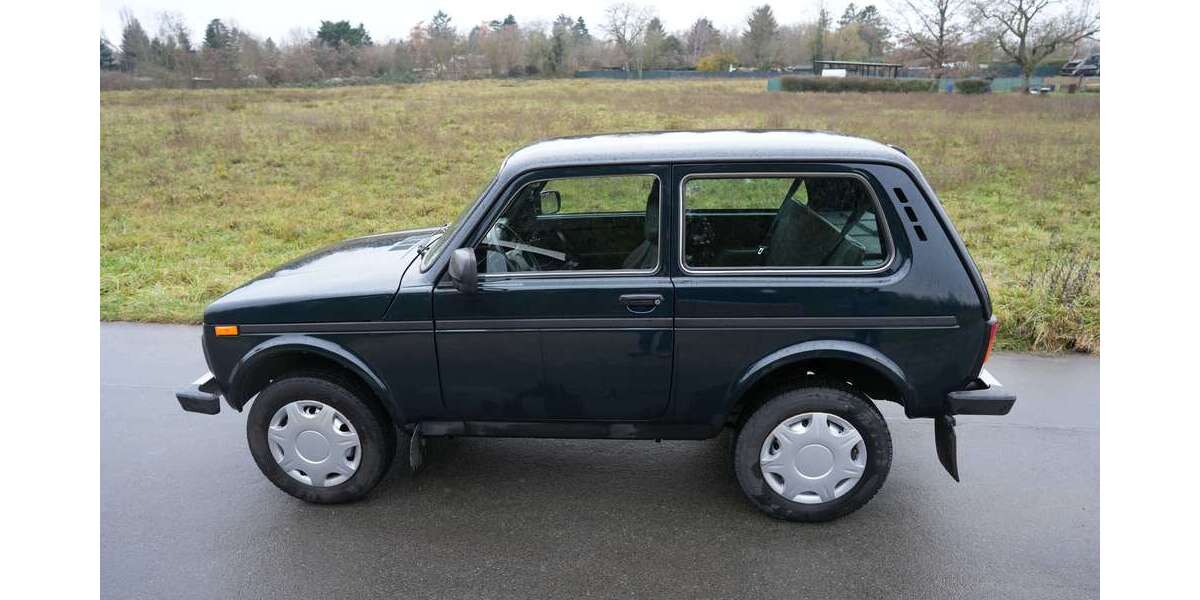 Lada Niva 42.201 km 14.990 &euro; Wiesbaden 65195