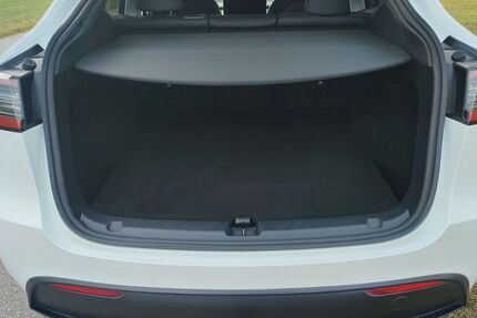 Tesla Model Y 55.200 km 34.400 &euro; Rüsselsheim 65428