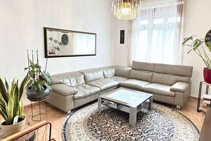 Haus zum Kaufen in Wiesbaden 799.000 € 299.5 m² 14 zimmer