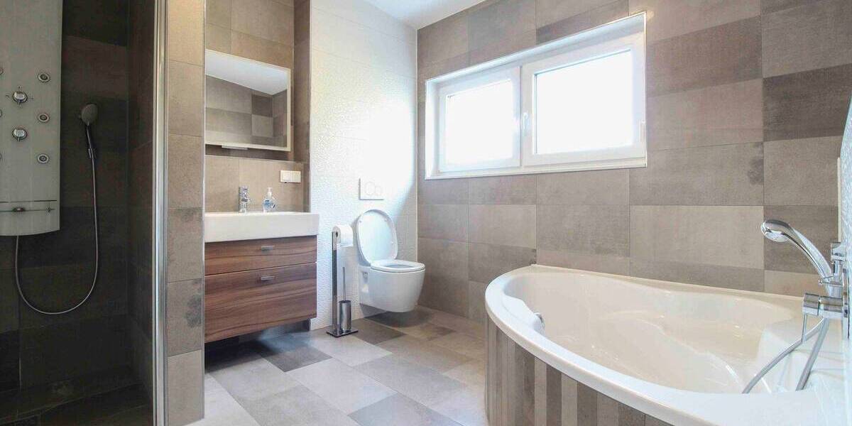 Reihenmittelhaus Wiesbaden Erbenheim - 6 Zimmer, 150 m&sup2;, 749.000&euro; | Angebot:26842179