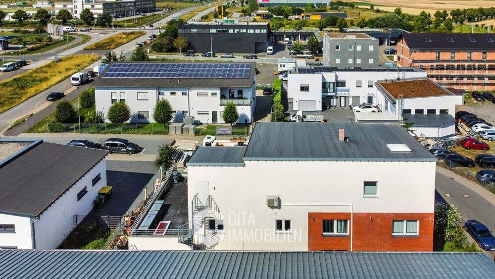 Wohnen & Arbeiten in Mainz-Hechtsheim: Moderne Wohn- und Gewerbeimmobilie mit Dachterrassen & Aufzug zimmer
