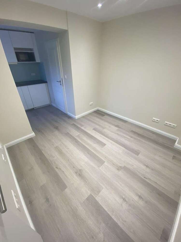 Wohnung zum Mieten in Frankfurt am Main 430 € 14 m²