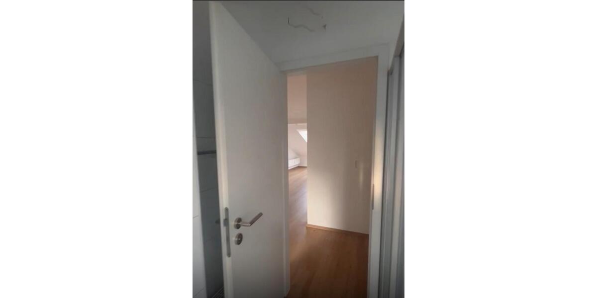 Dachgeschoßwohnung Frankfurt am Main Bockenheim - 2 Zimmer, 36 m&sup2;, 990&euro; | Angebot:25362696