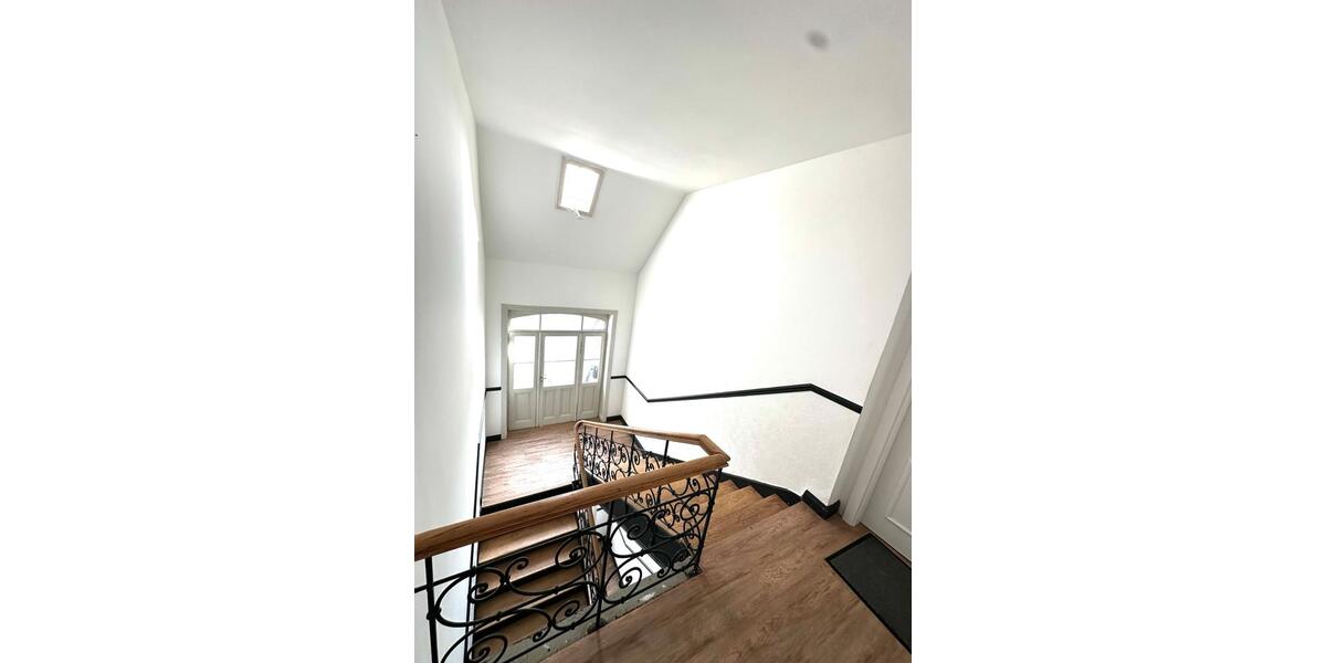 Dachgeschoßwohnung Wiesbaden Bierstadt - 3 Zimmer, 71 m&sup2;, 1.200&euro; | Angebot:26346554