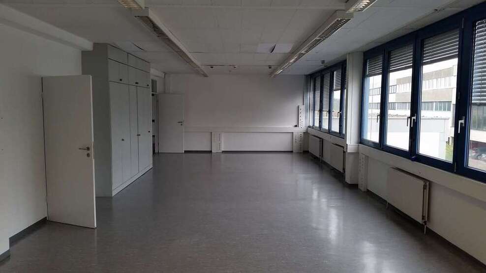 Büro in Kelsterbach 400 € 20.24 m²