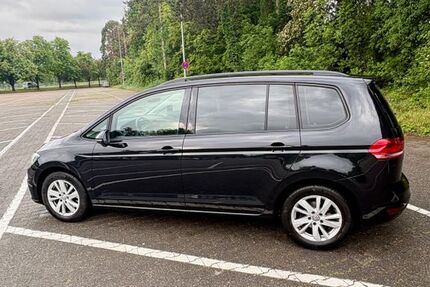 VW Touran 71.000 km 19.650 &euro; Nieder-Olm 55268
