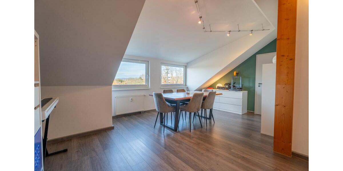 Dachgeschoßwohnung Wiesbaden Mainz-Amöneburg - 2.5 Zimmer, 104 m&sup2;, 1.200&euro; | Angebot:25172646