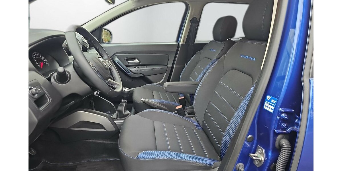 Dacia Duster II Celebration 4WD Rate 180,- 34.400 km 17.990 € Schwalbach/Taunus 65824