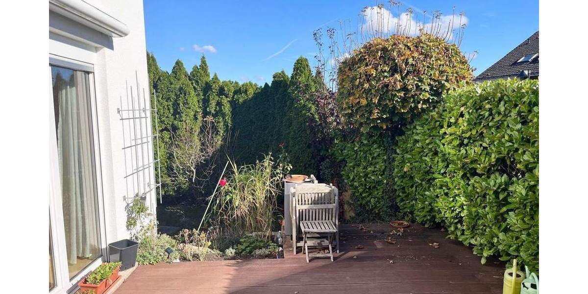 *NEU* *NEU* MODERNES SEHR GEPFLEGTES EINFAMILIENHAUS IN BESTER RUHELAGE! GLEICH BESICHTIGEN! 5 zimmer