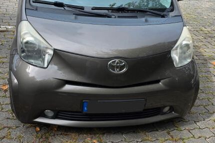 Toyota IQ 121.531 km 6.200 &euro; Wiesbaden 65189
