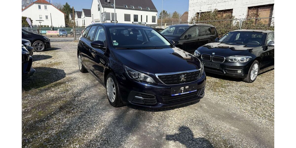 Peugeot 308 104.000 km 8.599 &euro; Mainz-Kastel 55252