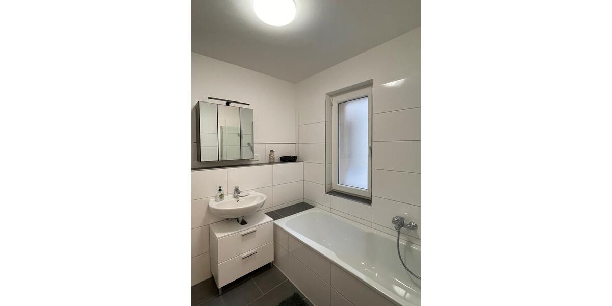 Etagenwohnung Wiesbaden Klarenthal - 2 Zimmer, 54 m&sup2;, 1.500&euro; | Angebot:25804444