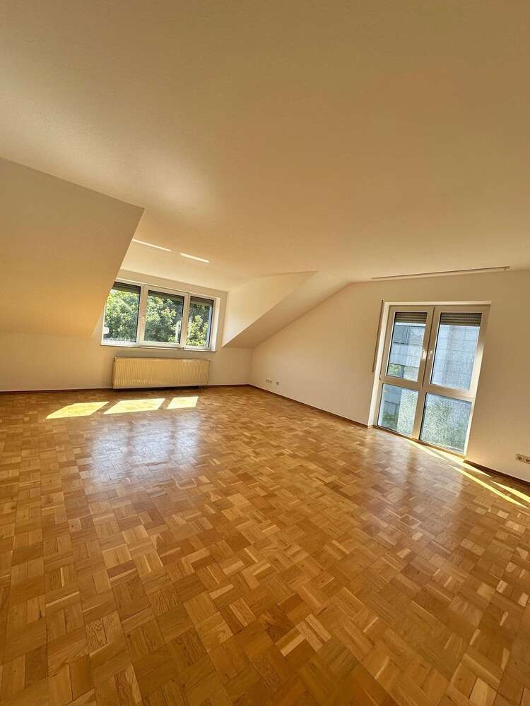 Wohnung zum Mieten in Frankfurt 1.075 € 85 m²