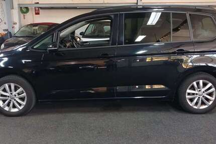 VW Touran 122.990 km 11.990 &euro; Rüsselsheim 65428