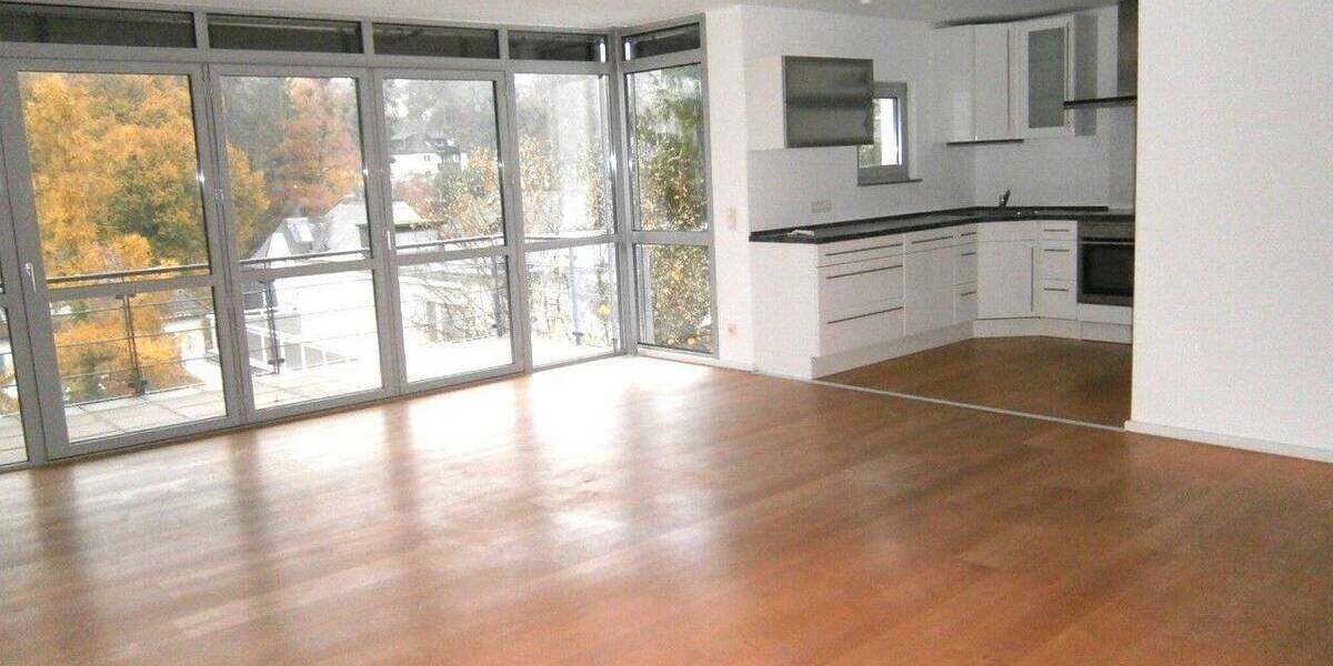 Etagenwohnung Wiesbaden Sonnenberg - 3 Zimmer, 93 m&sup2;, 1.450&euro; | Angebot:26930276