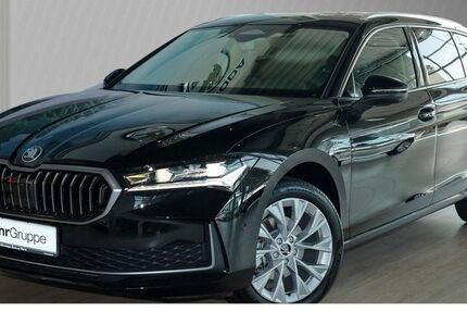 Skoda Superb 9.999 km 43.490 € Wiesbaden 65189