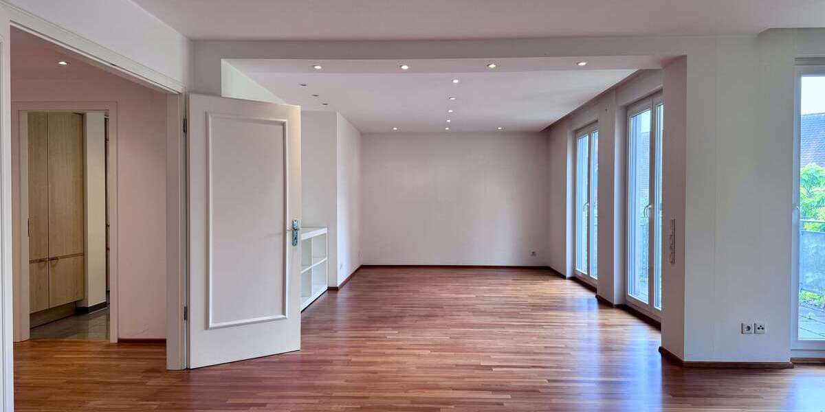 Etagenwohnung Kronberg Kronberg - 3 Zimmer, 159 m&sup2;, 2.385&euro; | Angebot:27161224