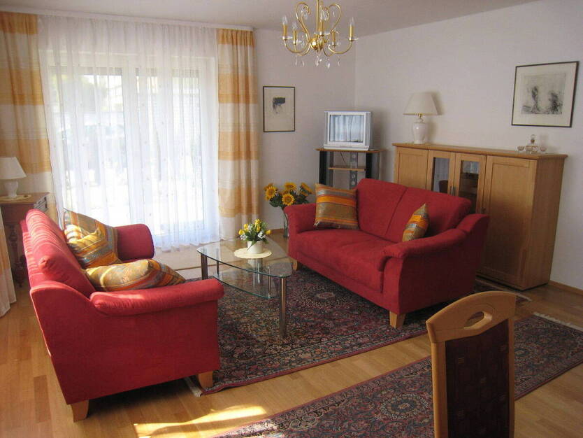 lichtdurchflutete 2-Zimmerwohnung mit Terrasse, Stadtteil Niederursel 2 zimmer