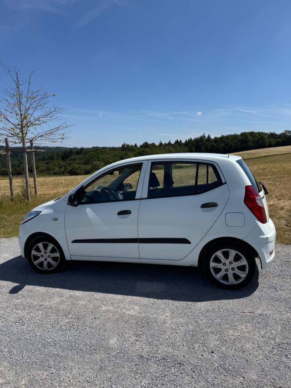 i10