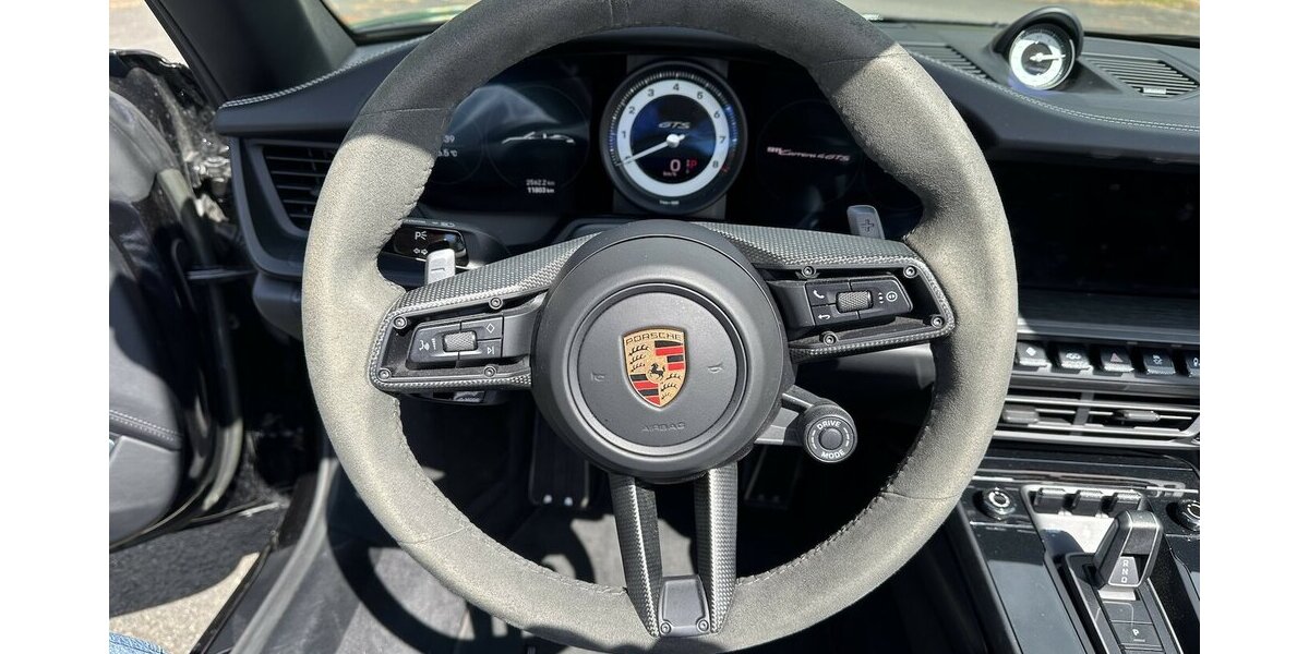 Porsche 911 Carrera 4 GTS Cabriolet 11.803 km 159.460 &euro; Mainz 55122