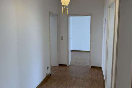 Wohnung Wiesbaden Mitte - 2 Zimmer, 63 m&sup2;, 720&euro; | Angebot:25582099