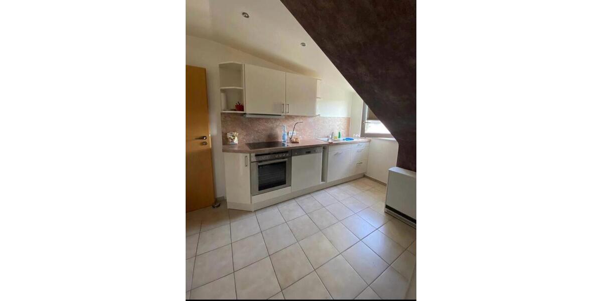 Dachgeschoßwohnung Wiesbaden Bierstadt - 2.5 Zimmer, 63 m&sup2;, 210.000&euro; | Angebot:25616729