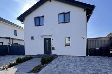 Haus zum Kaufen in Dornheim 890.000 € 145 m² 5 zimmer